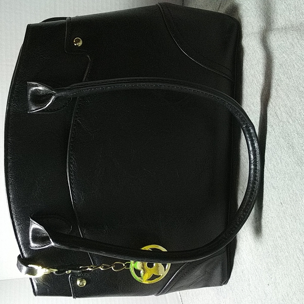 Bueno Black purse
